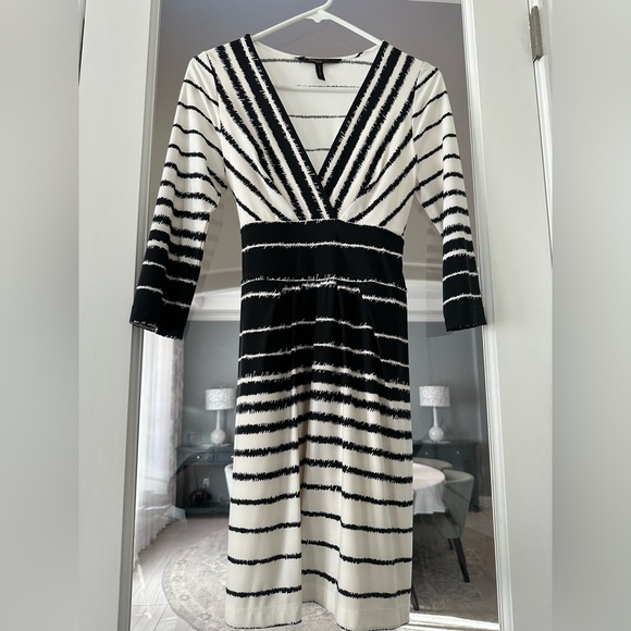 BCBGMaxAzria Dresses & Skirts - BCBGMaxAzria Black and White Striped Long Sleeve Dress